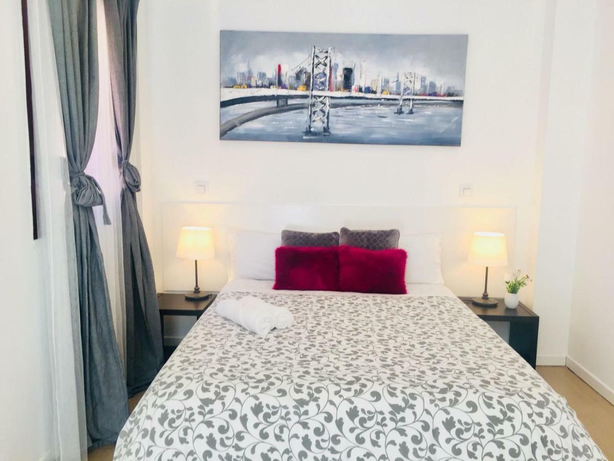 Ayz Javier Cabrini - Auto Check-in Guest house Madrid