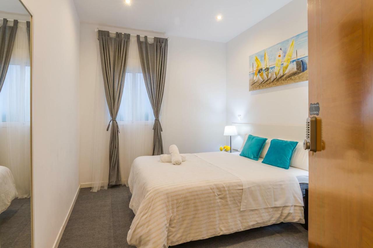 Ayz Javier Cabrini - Auto Check-in Guest house Madrid