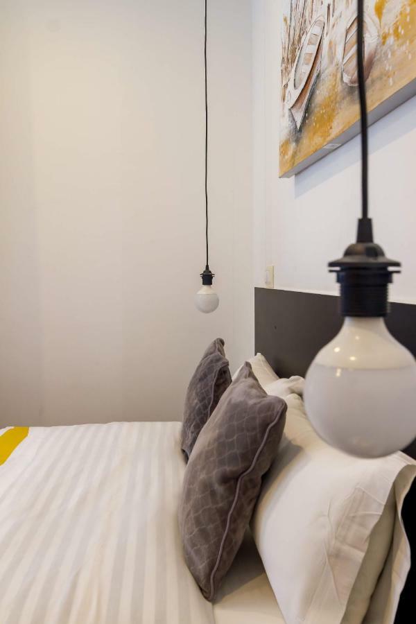 Ayz Javier Cabrini - Auto Check-in Guest house Madrid