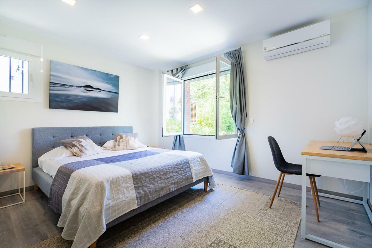 Exclusive Quietness In The Heart Of With Public Parking, Breakfast, 2 Bathrooms *