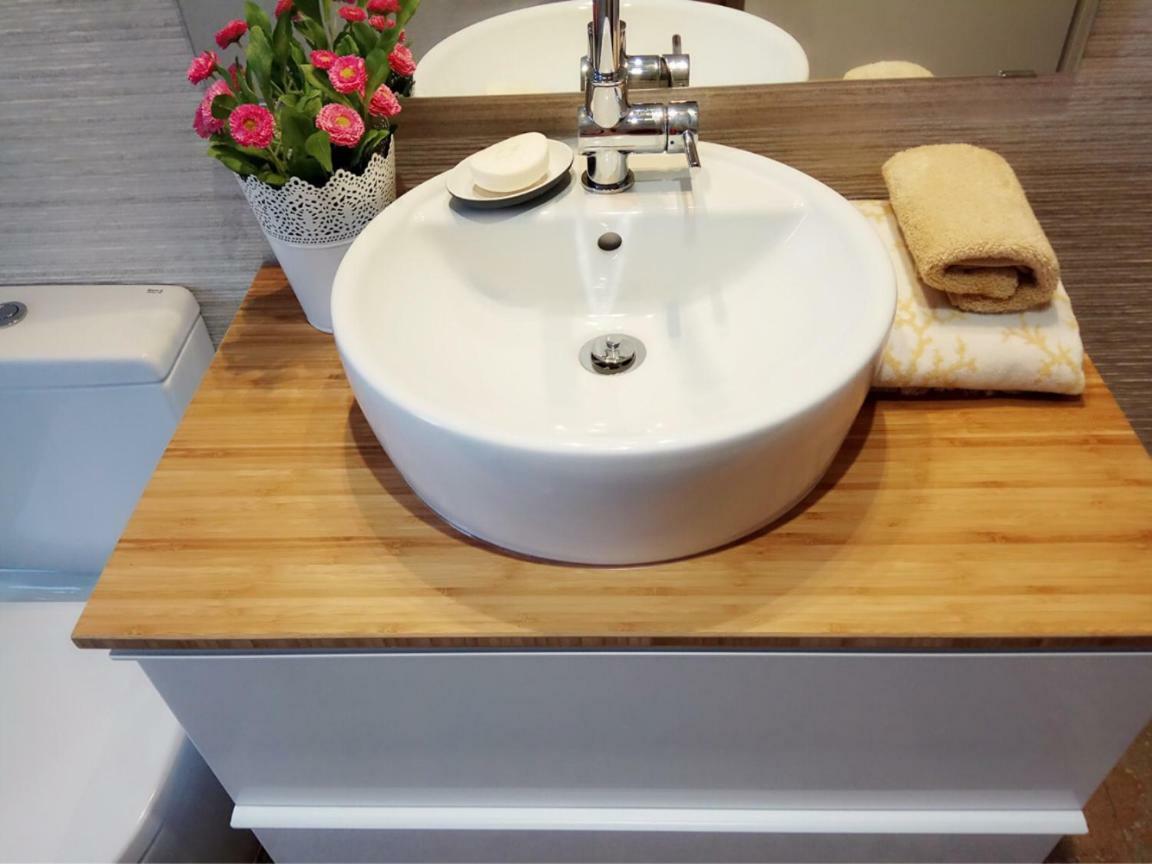 Homestay Santiago Bernabeu - Center, Private Bathroom. *