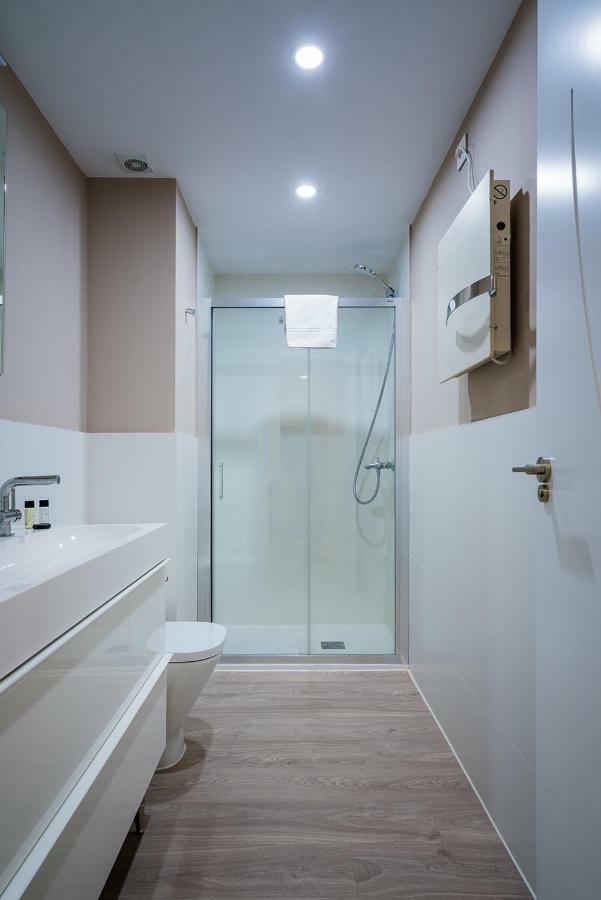 Exclusive Quietness In The Heart Of With Public Parking, Breakfast, 2 Bathrooms Apartment *