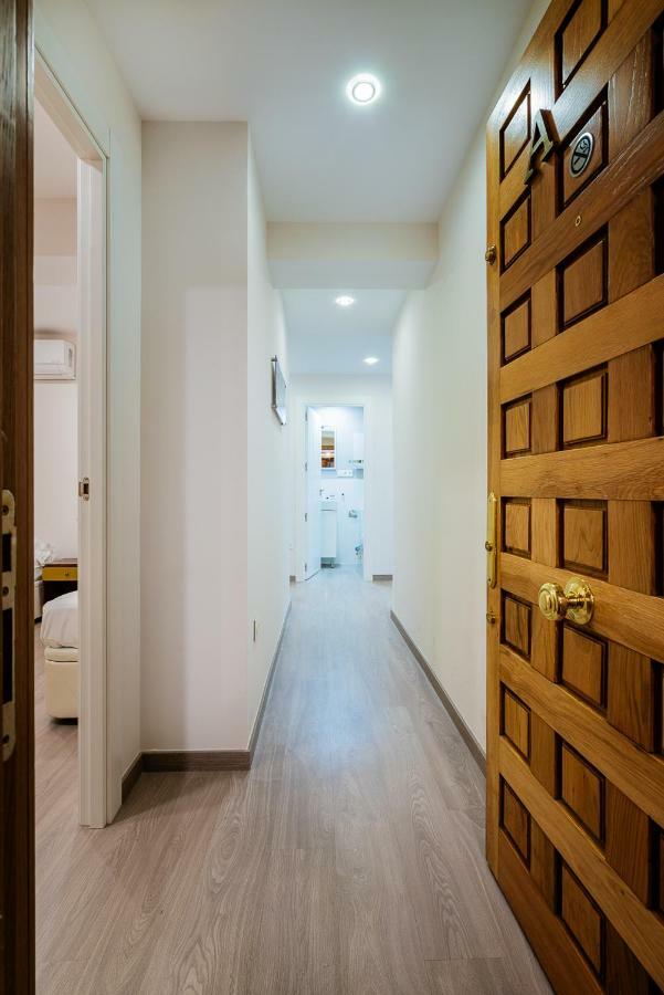Exclusive Quietness In The Heart Of With Public Parking, Breakfast, 2 Bathrooms Apartment *