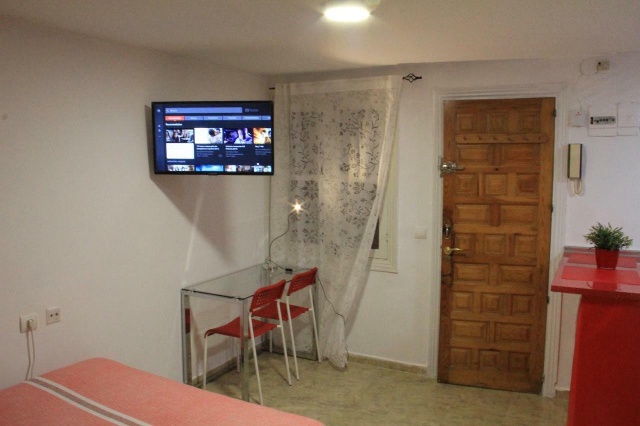 Santa Isabel Apartments, Centre *