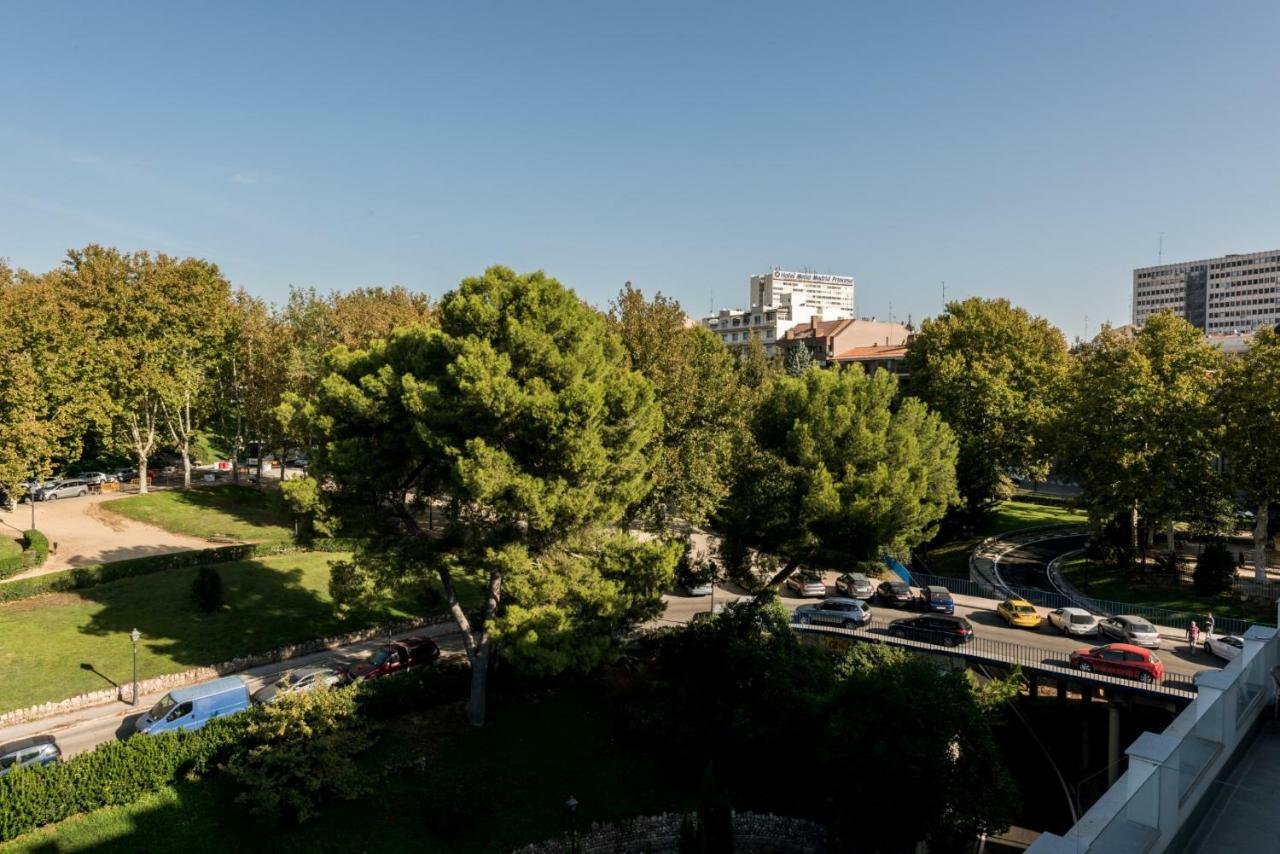 Plaza De España Skyline