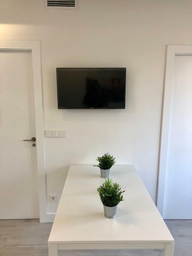 Pisos Con Piscina Barrio Exclusivo-wizinkcenter Alquiler Temporada Appartement Madrid