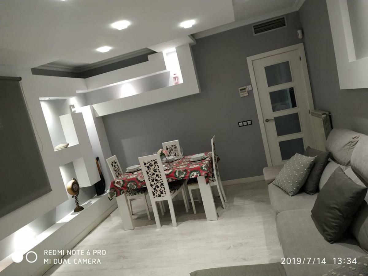 Apartamento Atico Con Gym Y Piscina Madrid