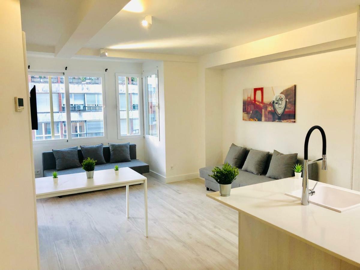 Pisos Con Piscina Barrio Exclusivo-wizinkcenter Alquiler Temporada Appartement