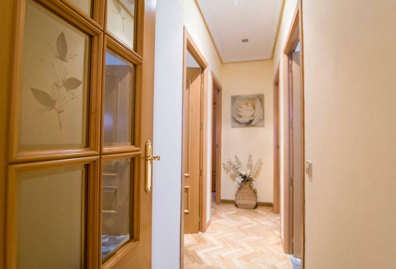 & Private Terrace Wifi + Aircon * Madrid