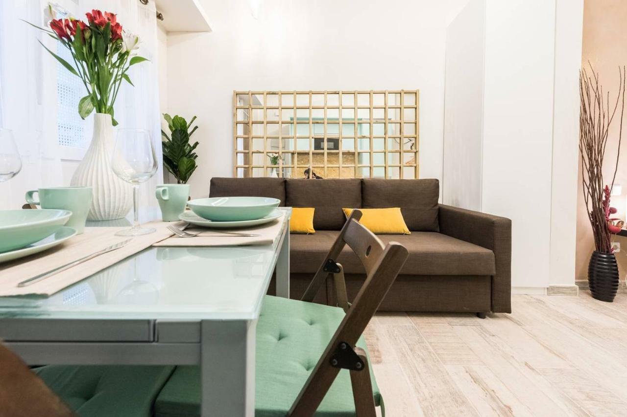 Cozy Retreat Wifi - Free Parking Apartment