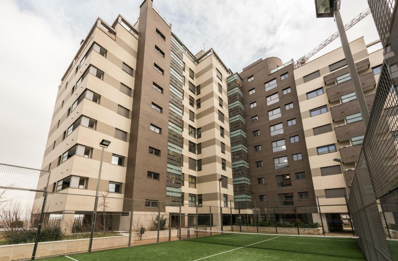 Valdebebas-ifema Apartamento *