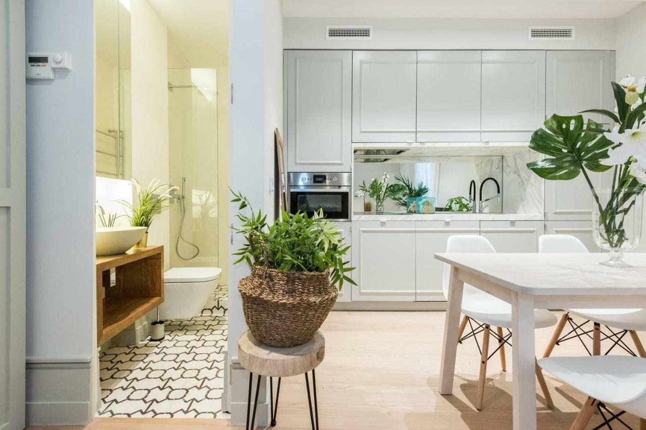 Explore From A Warm With Patio At A Newly Refurbished Manorial Building * Madrid