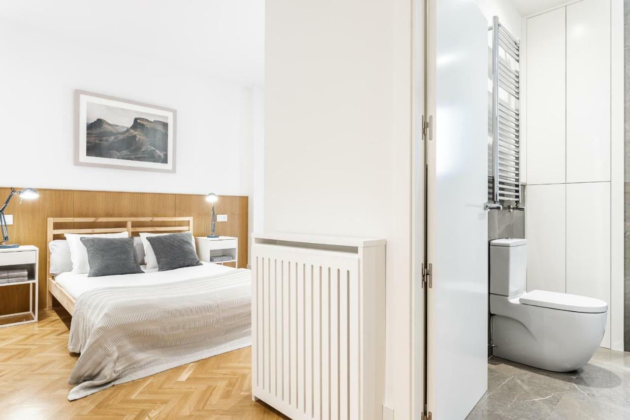 Bnbholder Luxe Retiro Park Apartment Madrid