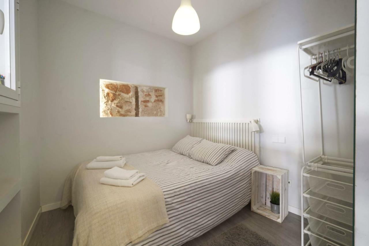 Stylish Apts Center Malasana- 1, 2 & 3 Bedroom Flats In Same Building * Madrid