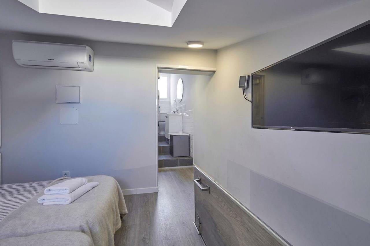 Stylish Apts Center Malasana- 1, 2 & 3 Bedroom Flats In Same Building * Madrid