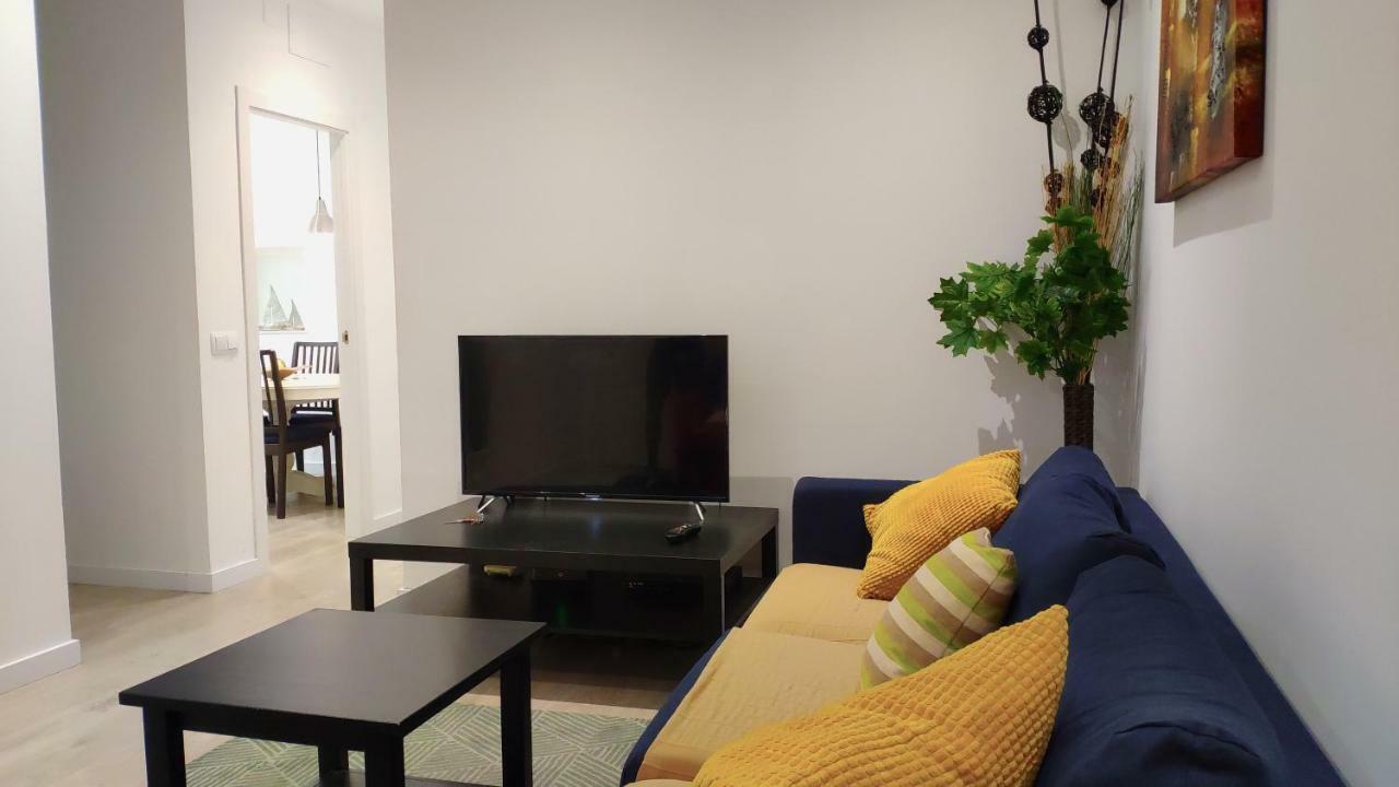 Apartment Modern With Ideal Location Next To Atocha Station *