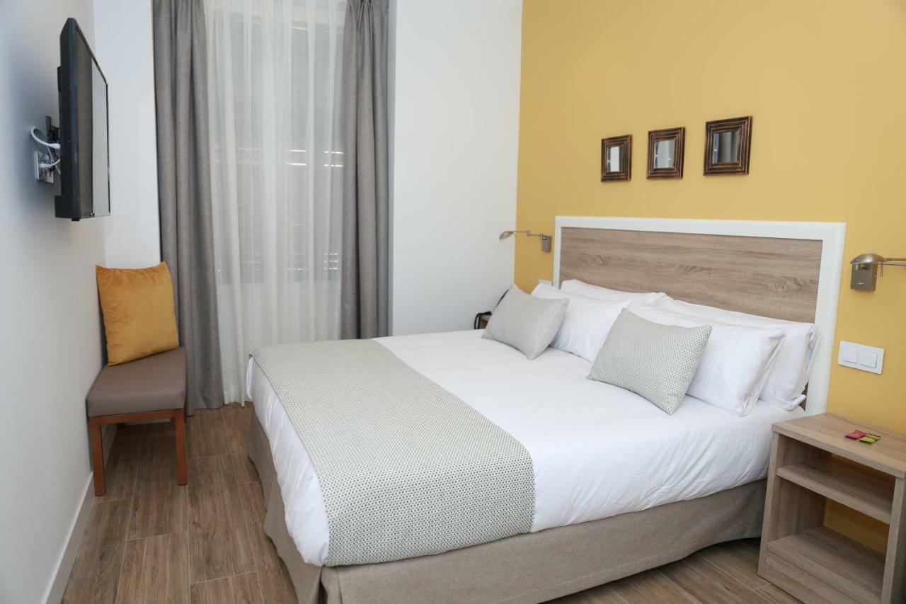 Aparthotel New Point Opera