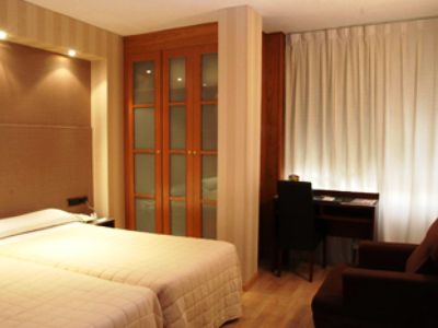 De Barajas Hotel 3*
