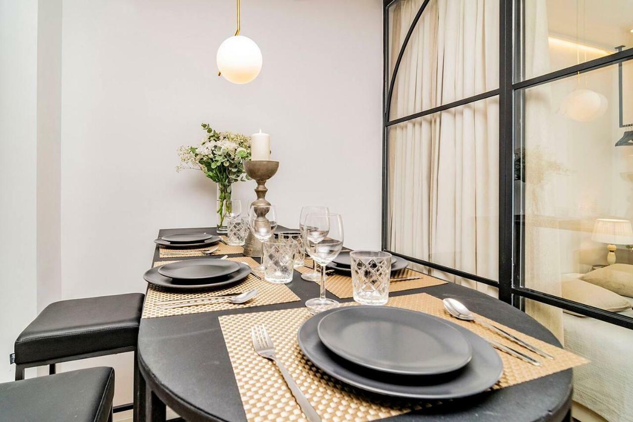 Apartment Unbeatable Views Of Puerta Del Sol By Batuecas