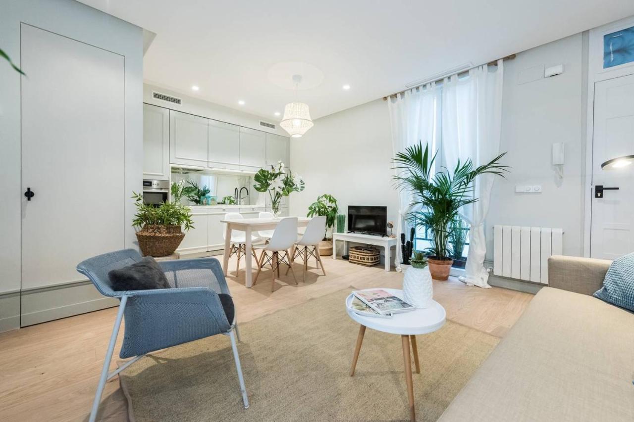 Explore From A Warm With Patio At A Newly Refurbished Manorial Building * Madrid