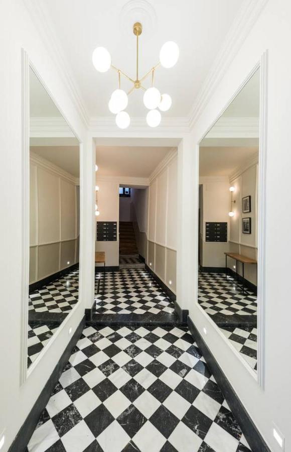 Explore From A Warm With Patio At A Newly Refurbished Manorial Building Apartment *