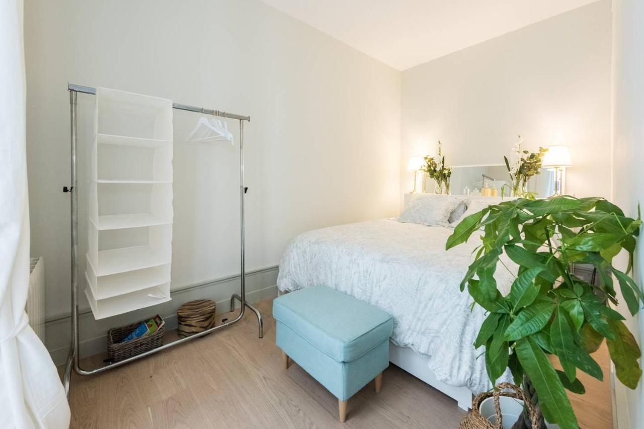 Explore From A Warm With Patio At A Newly Refurbished Manorial Building
