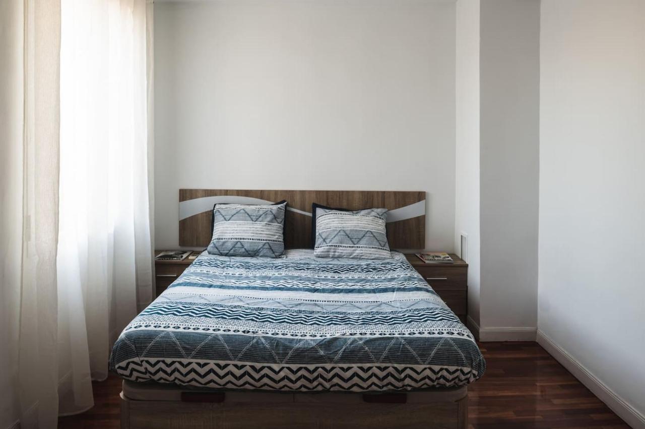Atico Con Vistas A La Puerta De Alcalá Apartamento *