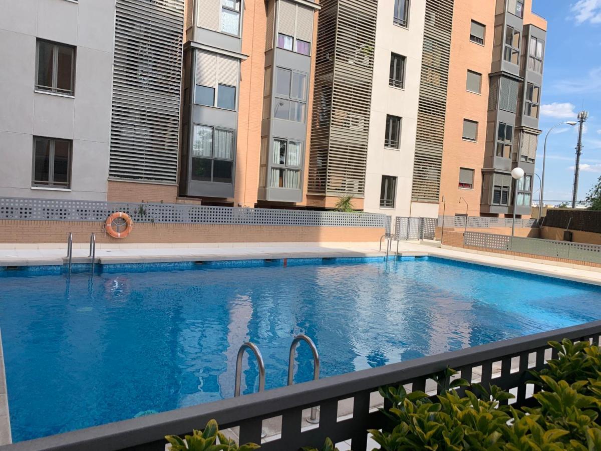 Apartment Apartamento Nuevo Cerca Del Autobus Y Metro Con Piscina