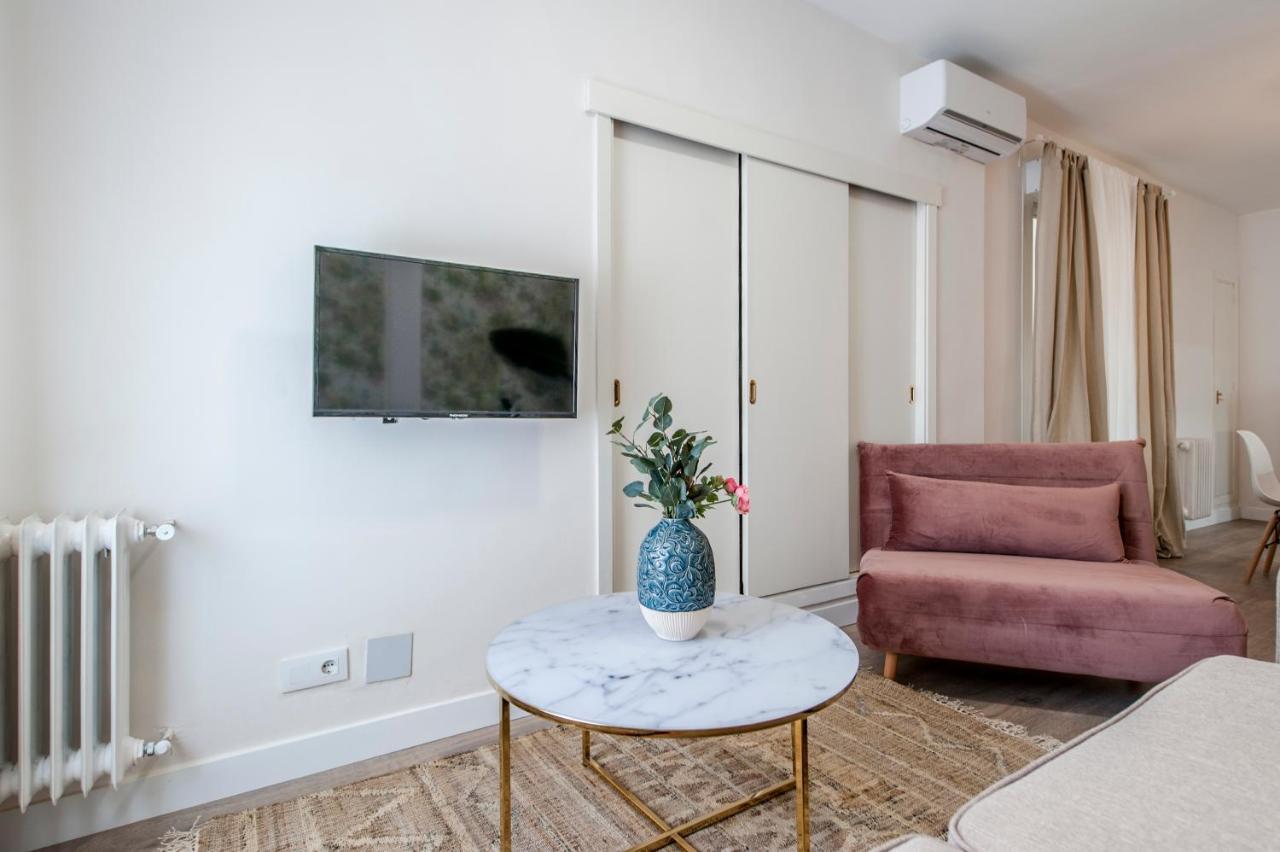 Chic Apartament Retiro Park I - Swimming Pool - Elevenhost Apartment