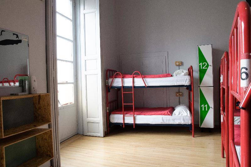 Way Hostel *