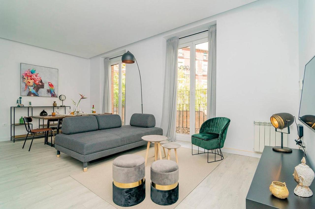 With Balconies In La Latina By Batuecas Apartment