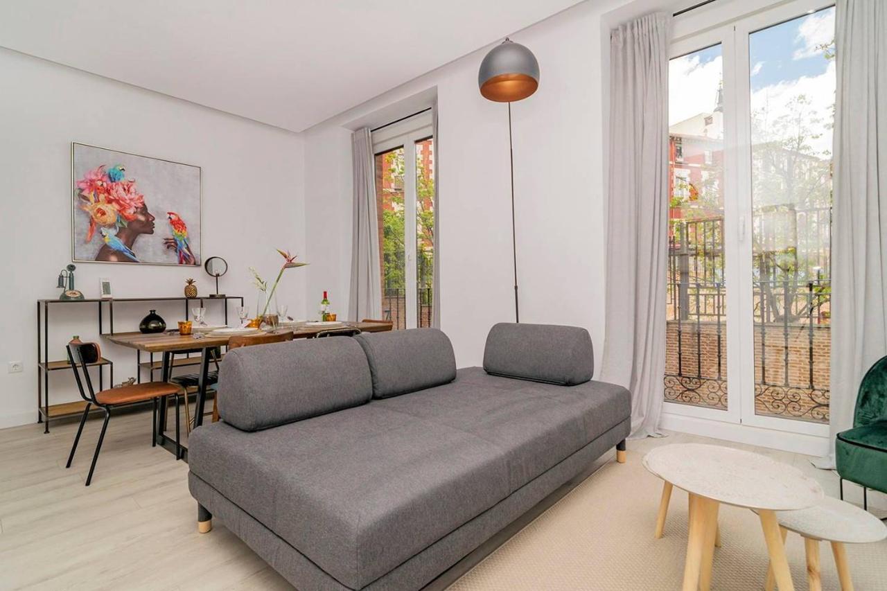 With Balconies In La Latina By Batuecas Apartment
