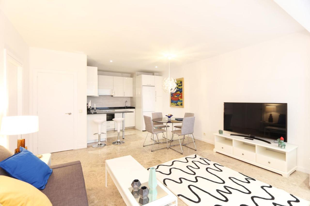 Urbantec Realty - Plaza De Colon * Madri