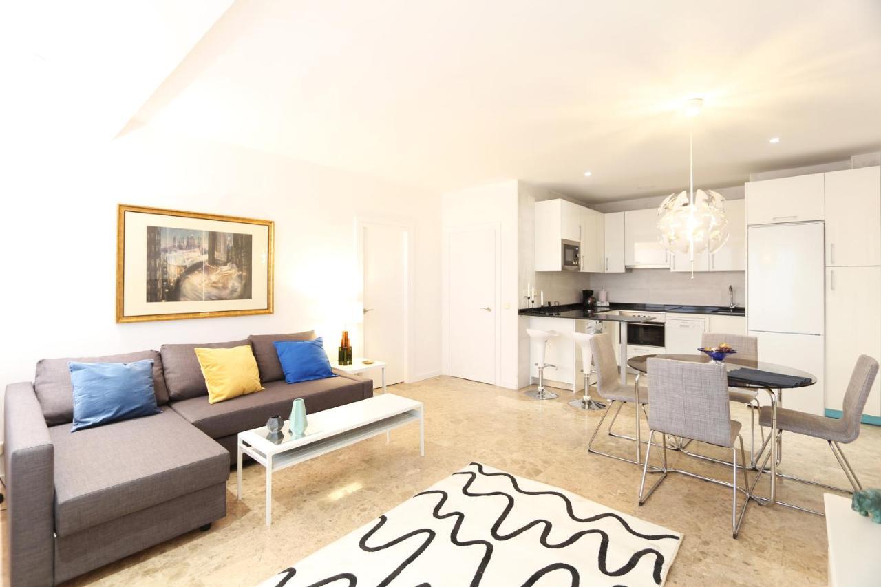 Urbantec Realty - Plaza De Colon * Madri