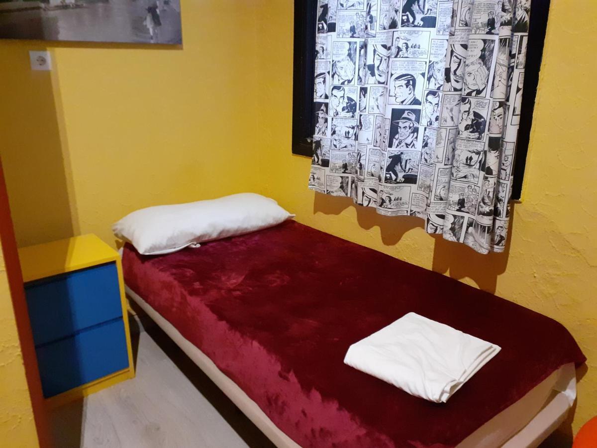 Arvin Hostal