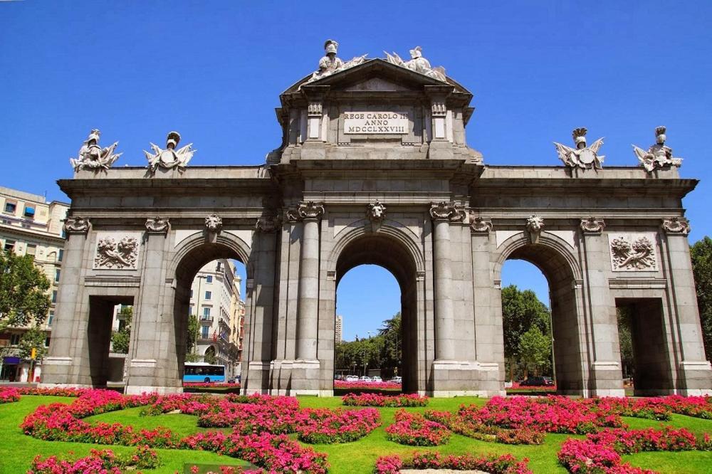 Apartamento Atico Con Vistas A La Puerta De Alcalá