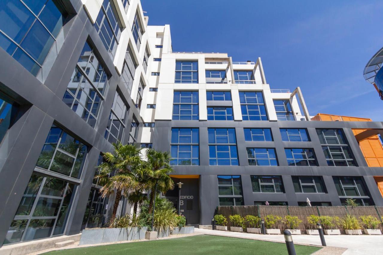 Apartment Dobo Homes Manoteras 30 *