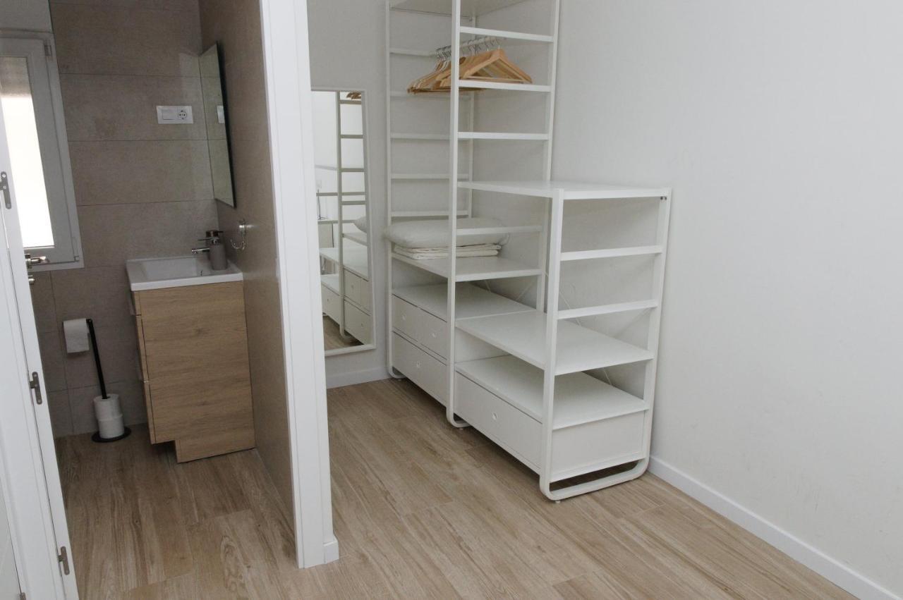 Moderno,tranquilo, Entrada Autónoma Y Fácil Aparcamiento. Apartamento