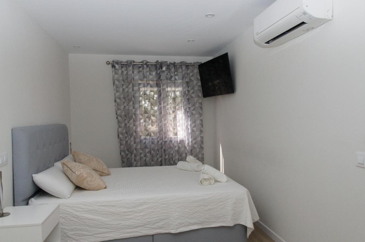 Moderno,tranquilo, Entrada Autónoma Y Fácil Aparcamiento. Apartamento *