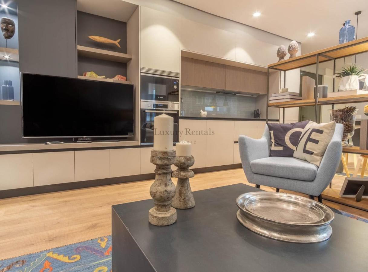 2 Bedrooms Center Pizzaro I Apartment