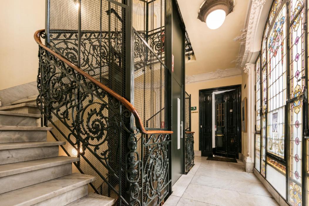 M&f 7 Rooms/7 Bathrooms Over Gran Via Apartamento