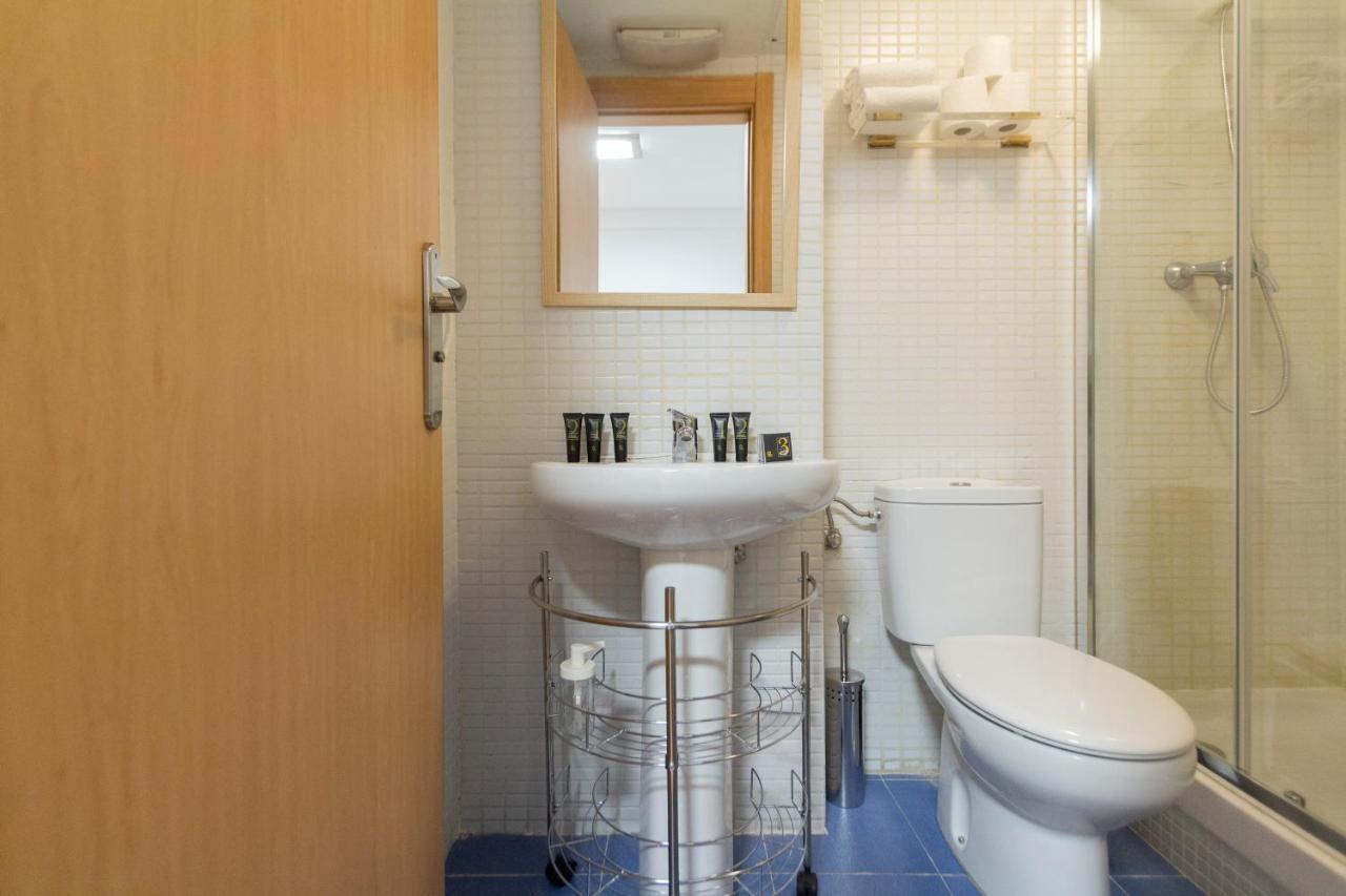 Apartment Dobo Homes Manoteras 30 *