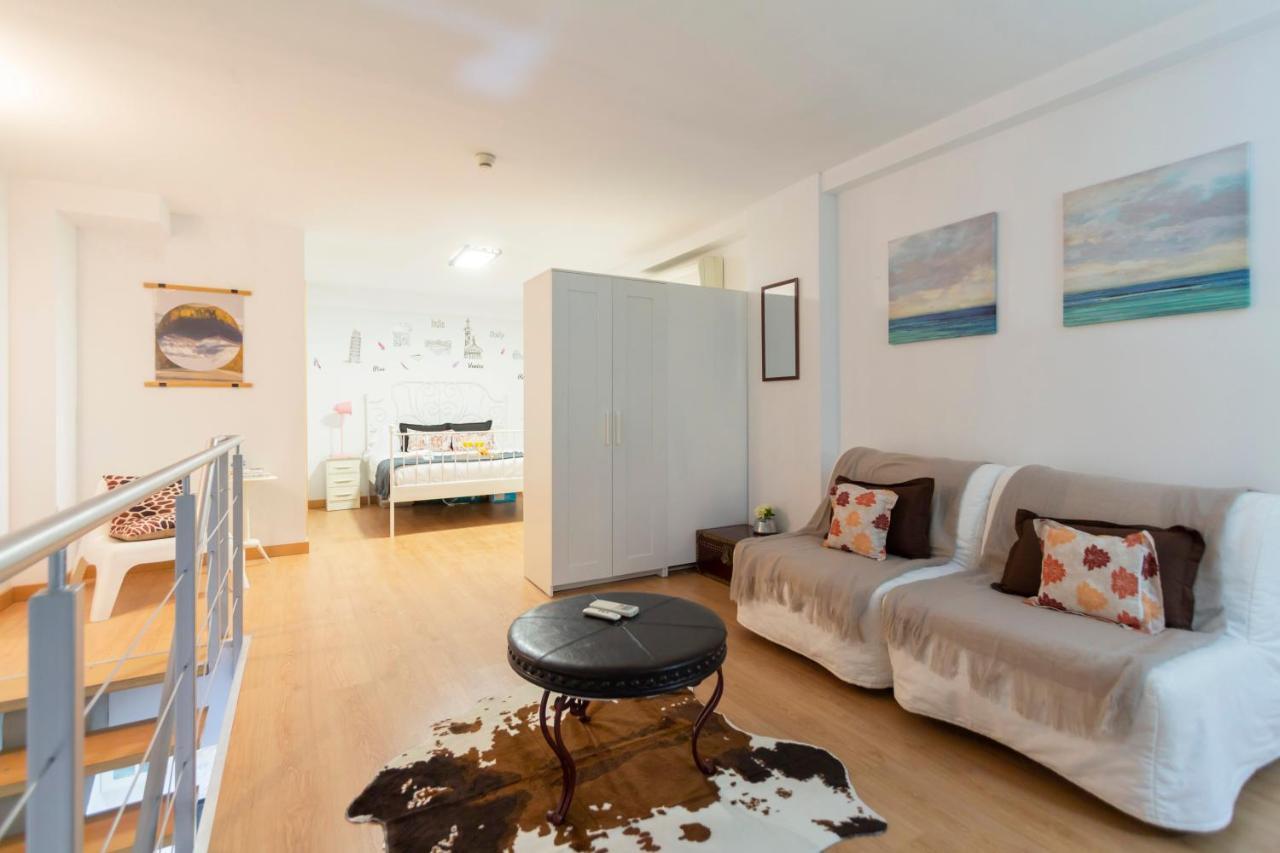 Dobo Homes Manoteras 30 *