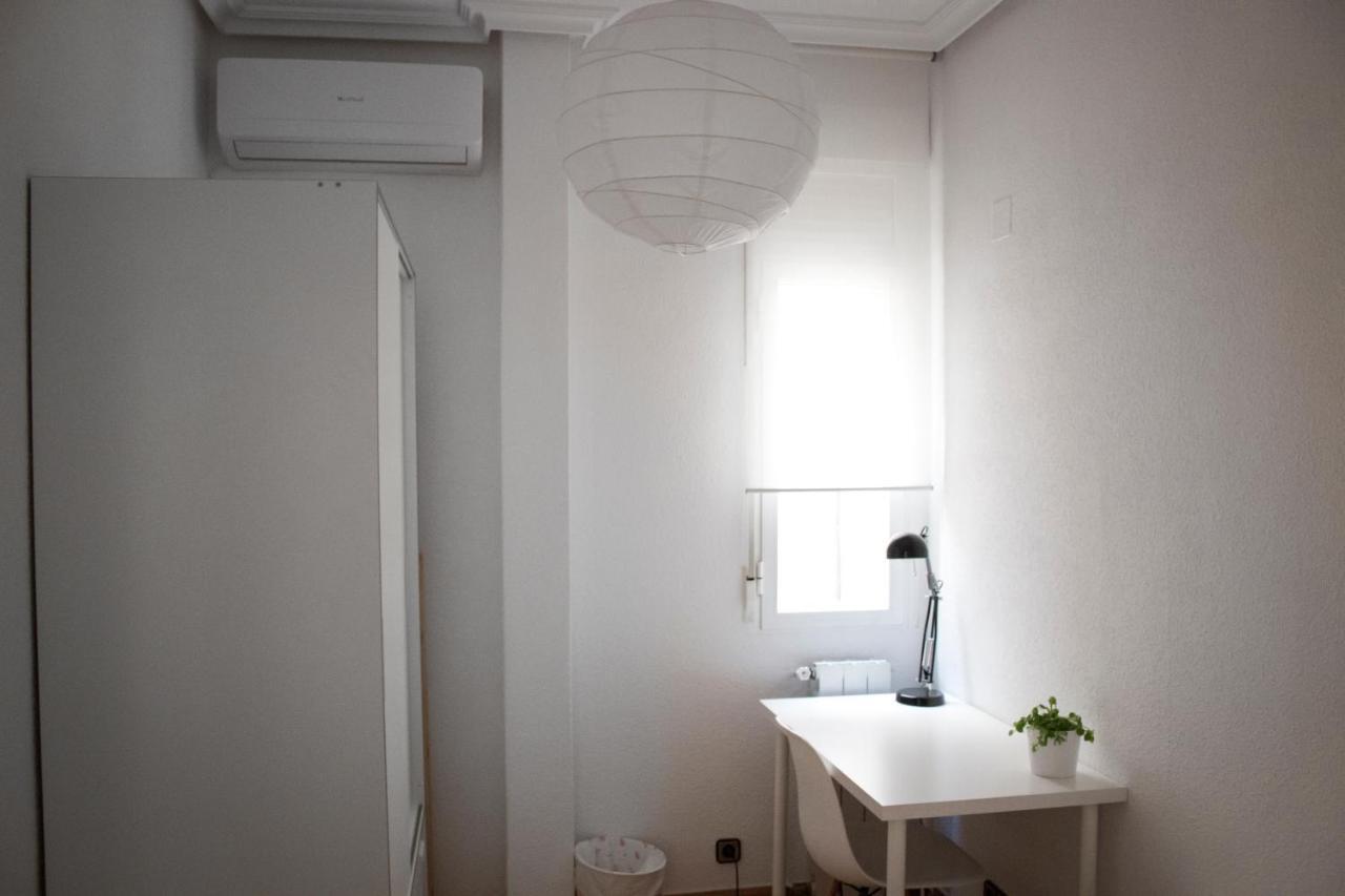Apartamento En Carretas - Puerta Del Sol *