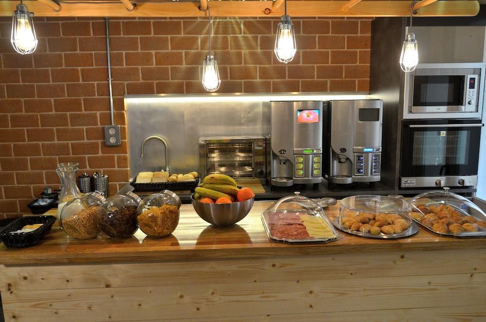 Hostel Far Atocha