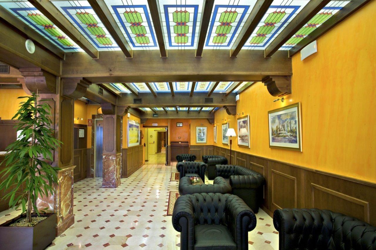 Agora Juan De Austria Hotel