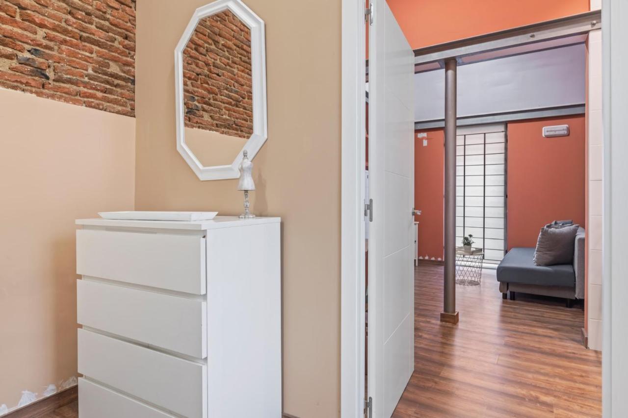 Contemporary Flat With 1-bedroom In Madri