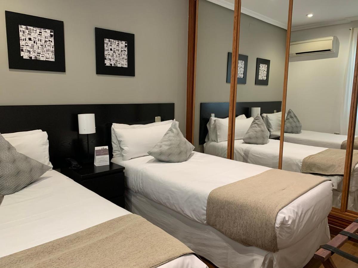 Aparthotel New Point 3*