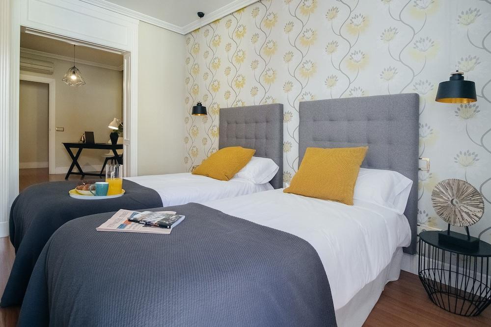 300m² 5 Slaapkamer, 4 Privé Badkamer In Centrum *