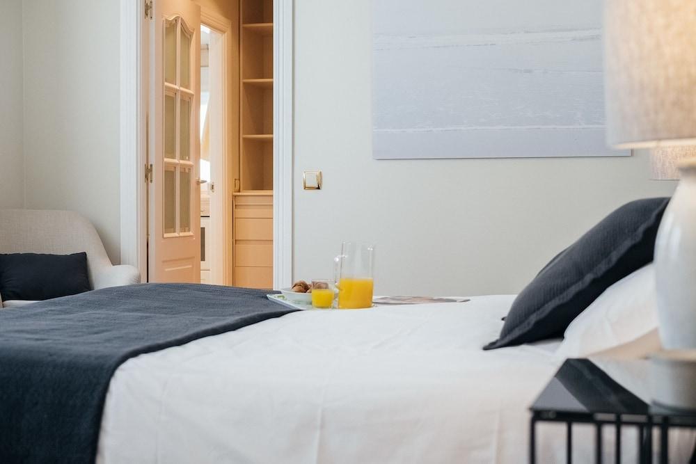 300m² 5 Slaapkamer, 4 Privé Badkamer In Centrum Appartement